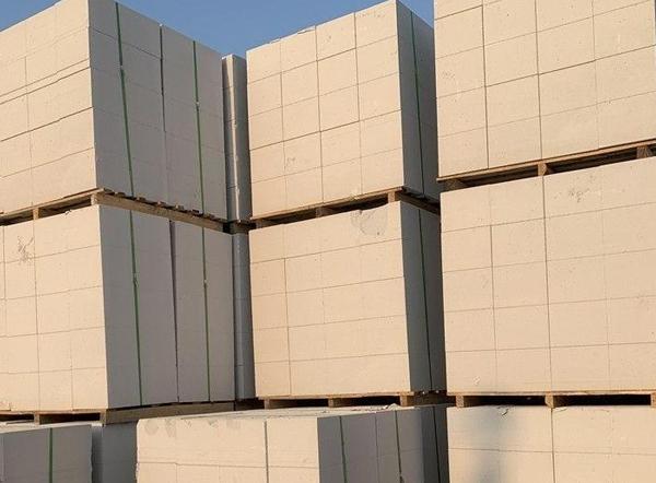 天津地区建立了稳定的供货网络主营产品墙体材料加气块连锁砌块珍珠岩